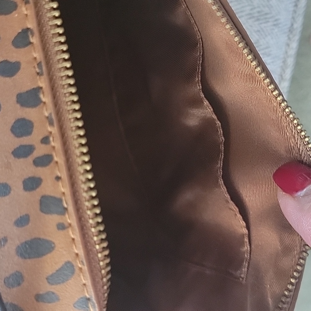 Leopard Print Crossbody Bag - Picture 2 of 5